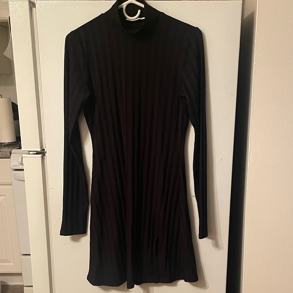 Reformation Large Elegant Black‎ Long Sleeve Small Slit Ribbed Dress